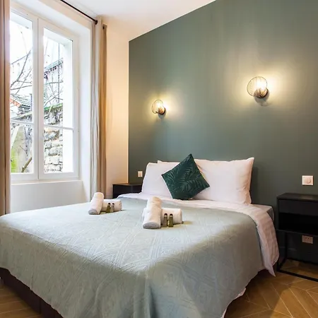 Apartment Cozy In Paris